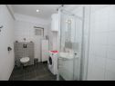Apartementen Florio - garden & free parking: A1(5) Trogir - Riviera Trogir  - Appartement - A1(5): badkamer met toilet