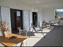Apartementen Deni - 30 m from sea: A2(4+1), A3(4+2) Vinisce - Riviera Trogir  - Appartement - A2(4+1): terras