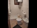 Apartementen Ivan  - 15 m from beach: A1(7), SA2(2), A3(2+1) Vinisce - Riviera Trogir  - Studio-appartment - SA2(2): badkamer met toilet