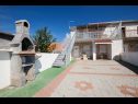 Vakantiehuizen Villa Vinko - with four rooms: H(8) Baai Voluja (Vinisce) - Riviera Trogir  - Kroatië  - komin
