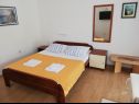 Apartementen Nada - 100 m from beach: A1 Lijevi(2), A2 Desni (2), SA4 Mali(2) Kali - Eiland Ugljan  - Studio-appartment - SA4 Mali(2): slaapkamer