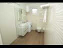Apartementen Rada - 150 m from the sea: A1(6), A3(4), A4(5) Muline - Eiland Ugljan  - Appartement - A1(6): badkamer met toilet