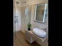 Apartementen Rada - 150 m from the sea: A1(6), A3(4), A4(5) Muline - Eiland Ugljan  - Appartement - A4(5): badkamer met toilet