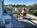 Vakantiehuizen VEKY - 50m from sea: Holiday House H(4+2) Susica - Eiland Ugljan  - Kroatië  - terras (huis en omgeving)