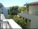 Apartementen en kamers Aleksandra - 10 m from sea: A1 lijevi(2+2), A2 desni(2+2), A3(4+1), A4(2+2), R7(2), A5(4), A6(4+1) Bibinje - Riviera Zadar  - Appartement - A3(4+1): uitzicht vanaf balkon