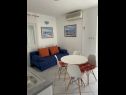 Apartementen Sandra - 150 meters from the beach A1 (6+2), A2 (3+2), A3 (2+2) Crna Punta - Riviera Zadar  - Appartement - A3 (2+2): woonkamer