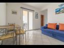 Apartementen Sandra - 150 meters from the beach A1 (6+2), A2 (3+2), A3 (2+2) Crna Punta - Riviera Zadar  - Appartement - A2 (3+2): woonkamer