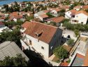  Jenny - 300m to the beach: A1(6), SA2(2), SA3(2), A4(4+2) Gornji Karin - Riviera Zadar  - huis