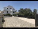 Apartementen Blue Skies - 30 m from the sea: A1(4+1), A2(2+2), SA3(2+1) Ljubac - Riviera Zadar  - huis