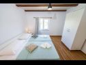 Apartementen Ivanac - close to the beach A1 (6+2), A2 (2+2), A3 (2+2) Ljubac - Riviera Zadar  - Appartement - A3 (2+2): slaapkamer