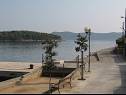 Vakantiehuizen Vese - 50 m from sea : H(4+1) Mali Iz (Eiland Iz) - Riviera Zadar  - Kroatië  - strand