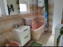 Apartementen Andela - comfortable and affordable A1(4+2) Mali Iz (Eiland Iz) - Riviera Zadar  - Appartement - A1(4+2): badkamer met toilet