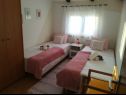 Apartementen Vlatkica - 10 m from beach: A1 Vlatkica(4), A2 Lea(4) Maslenica - Riviera Zadar  - Appartement - A2 Lea(4): kamer