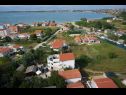 Apartementen Dali - 300 m from the beach: SA1 1D (3), A2 1L (5), A3 2k (6) Nin - Riviera Zadar  - huis
