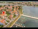Apartementen Bosko - 30m from the sea with parking: A1(2+1), SA2(2), A3(2+1), A4(4+1) Nin - Riviera Zadar  - huis