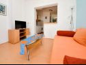 Apartementen Mimi - free parking and barbecue: A1(2+2), A2(2+2) Nin - Riviera Zadar  - Appartement - A1(2+2): woonkamer