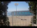 Apartementen Andri - 5 m from the beach : A1(4), A2-donji(2+2) Petrcane - Riviera Zadar  - uitzicht (huis en omgeving)