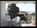 Apartementen Mari - 100 m from beach: A1(4), A2(4) Petrcane - Riviera Zadar  - Appartement - A1(4): terras