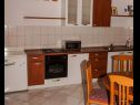 Apartementen Pupa - nice family apartments: A1 Dora(4+1), A2 Mihael(4+1), A3 Tea(2+1) Petrcane - Riviera Zadar  - Appartement - A2 Mihael(4+1): keuken