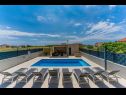 Vakantiehuizen Ivana - with a private pool: H(8) Privlaka - Riviera Zadar  - Kroatië  - terras