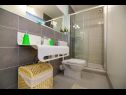 Apartementen Secret Garden A2(2+2), A4(2+2) Razanac - Riviera Zadar  - Appartement - A4(2+2): badkamer met toilet
