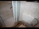 Apartementen Andrija - with great view: A1(2), A2(4), A3(4+1), A4(2+1) Rtina - Riviera Zadar  - Appartement - A4(2+1): badkamer met toilet