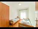 Apartementen Ivica - with parking : A1-0A(4+1), A2-1A(4+1), A3-1B(4+1), A4-2A(4+1) Sabunike - Riviera Zadar  - Appartement - A2-1A(4+1): slaapkamer