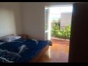 Apartementen Sunny  - sea side terrace & parking: A1(4+1), A2(6+1) Starigrad-Paklenica - Riviera Zadar  - Appartement - A2(6+1): slaapkamer