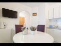 Apartementen Old Stone: SA1(2), A2(4+1), SA4(2) Sukosan - Riviera Zadar  - Appartement - A2(4+1): keuken en eetkamer