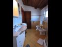 Apartementen Ana - 120 m from the beach A1(4), A2(2+1) Sukosan - Riviera Zadar  - Appartement - A1(4): badkamer met toilet