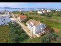 Apartementen Anita - 100 m from the beach: A1(2+2), SA2(2+2), A3(2+2), A4(2+2) Sukosan - Riviera Zadar  - detail (huis en omgeving)