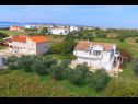 Apartementen Anita - 100 m from the beach: A1(2+2), SA2(2+2), A3(2+2), A4(2+2) Sukosan - Riviera Zadar  - detail (huis en omgeving)