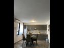 Apartementen Juli - modern: A1(2+2) Vir - Riviera Zadar  - Appartement - A1(2+2): keuken en eetkamer
