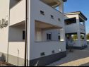 Apartementen Juli - modern: A1(2+2) Vir - Riviera Zadar  - huis