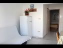 Apartementen Vinko - big terrace and grill A5(2+1), SA6(2)Crveni, SA7(2)Plavi Vir - Riviera Zadar  - Appartement - A5(2+1): eetkamer