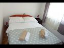Apartementen Bozica - 70m from the beach & parking: A1(4), A2-prvi kat(4+1), A3(4), A4-drugi kat(4+1) Vir - Riviera Zadar  - Appartement - A3(4): slaapkamer
