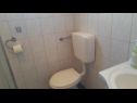Apartementen Vanja - terrace & BBQ A1(4+2), A2(4+1) Vir - Riviera Zadar  - Appartement - A2(4+1): badkamer met toilet