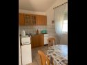Apartementen Tihana - 200 m from sea: A1(4+1) Vir - Riviera Zadar  - Appartement - A1(4+1): keuken en eetkamer