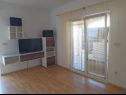 Apartementen Vanja - terrace & BBQ A1(4+2), A2(4+1) Vir - Riviera Zadar  - Appartement - A2(4+1): woonkamer