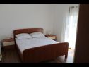 Apartementen Snjeza - 80 m from beach: A1 Studio (4), A2 Apartman (2+2) Vir - Riviera Zadar  - Appartement - A1 Studio (4): slaapkamer
