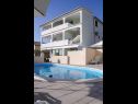 Apartementen Nenad - with pool; A1(4+1), A2(4+1), SA3(3), SA4(3), A5(2+2) Vrsi - Riviera Zadar  - huis