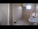 Apartementen Nenad - with pool; A1(4+1), A2(4+1), SA3(3), SA4(3), A5(2+2) Vrsi - Riviera Zadar  - Appartement - A5(2+2): badkamer met toilet
