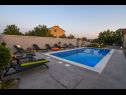 Apartementen Gordana Mar - with pool : A1(2+2), A2H(4+2) Vrsi - Riviera Zadar  - zwembad