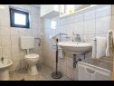 Apartementen Suza - relaxing & beautiful: A1(2+2), A2(4+2) Zadar - Riviera Zadar  - Appartement - A1(2+2): badkamer met toilet
