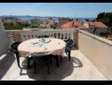 Apartementen Ankica - 150 m from beach: A1(2+2), A2(5), A3(4+1), A4(2+2) Zadar - Riviera Zadar  - Appartement - A2(5): terras