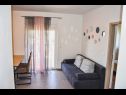 Apartementen FRANE - family apartment A1 prizemlje(4+1), A2 kat(4+1) Zaton (Zadar) - Riviera Zadar  - Appartement - A2 kat(4+1): woonkamer