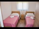 Apartementen FRANE - family apartment A1 prizemlje(4+1), A2 kat(4+1) Zaton (Zadar) - Riviera Zadar  - Appartement - A2 kat(4+1): slaapkamer