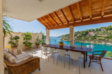 Vakantiehuizen Villa Karmen - luxury seafront: H(10+1) Bobovisca - Eiland Brac  - Kroatië 
