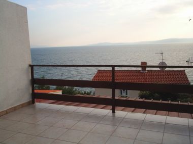 Apartementen Kate - 35 m from sea : A1(6) Okrug Gornji - Eiland Ciovo 