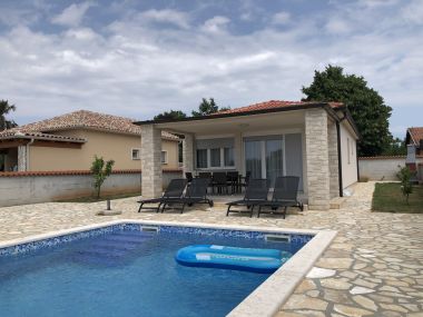 Vakantiehuizen LjubaV - with pool : H(4) Medulin - Istrië  - Kroatië 